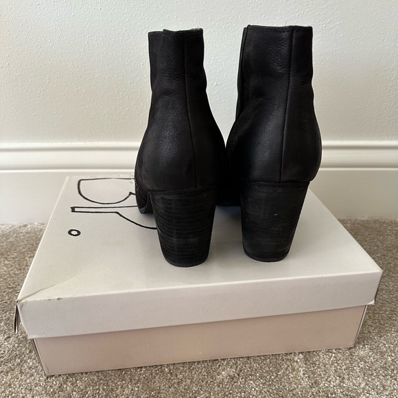 Nordstrom BP ‘Trolley’ Black Leather Ankle Booties (like new) - Picture 5 of 5